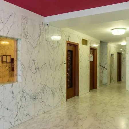 3 With Balcony And Parking 3 Min From The Sea * Nice